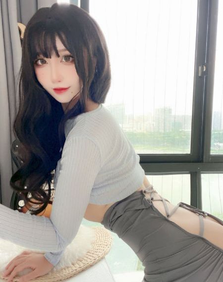 年轻的邻居少妇_超清完整视频观看